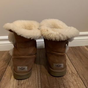UGG MINI BAILEY BUTTON BOOT